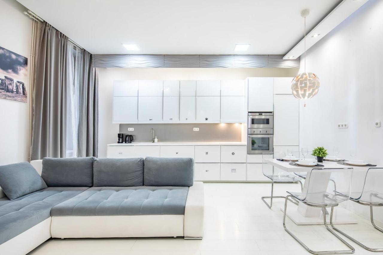 Cozy & Central Apartment With 2-Bedroom بودابست المظهر الخارجي الصورة